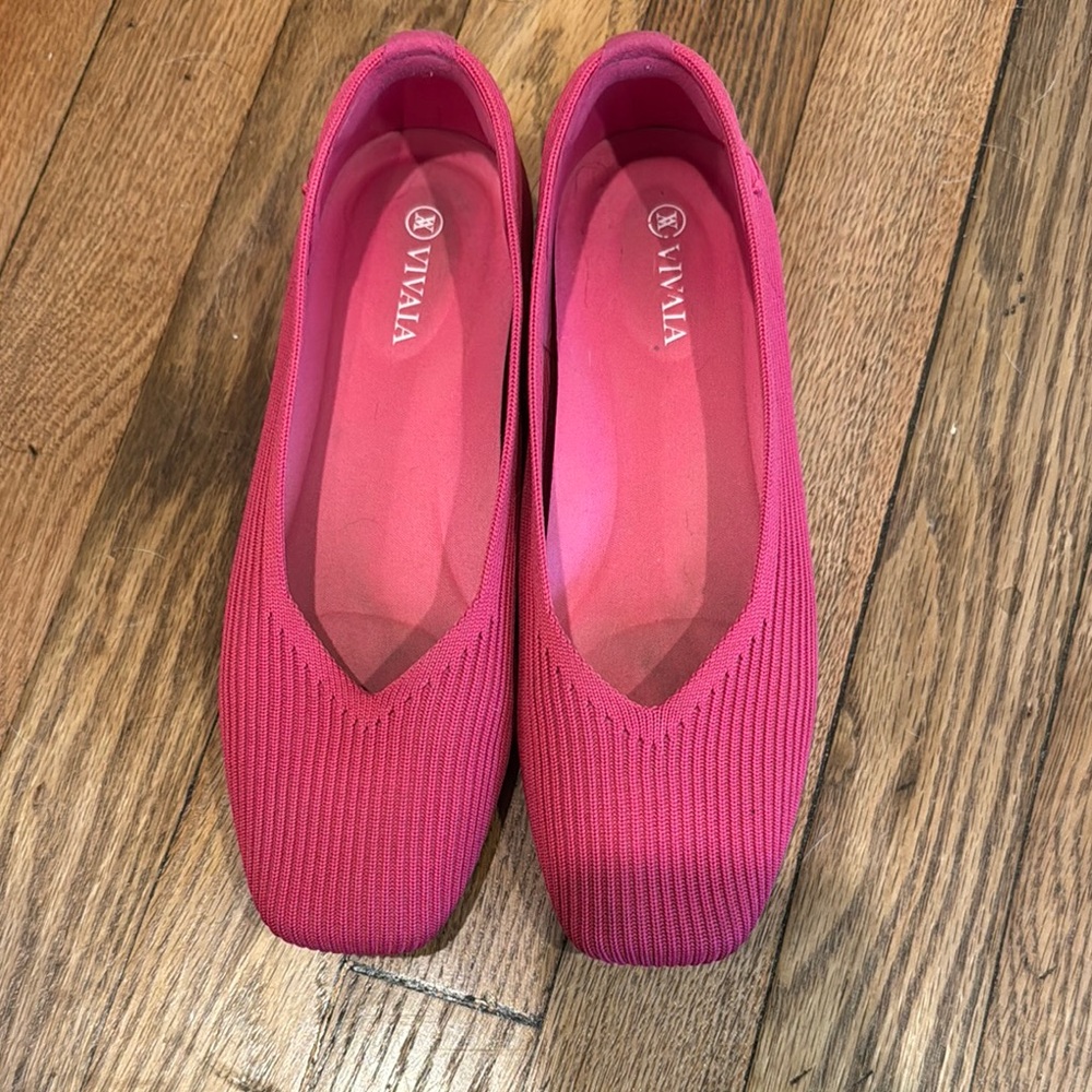 Women's Pink Flats